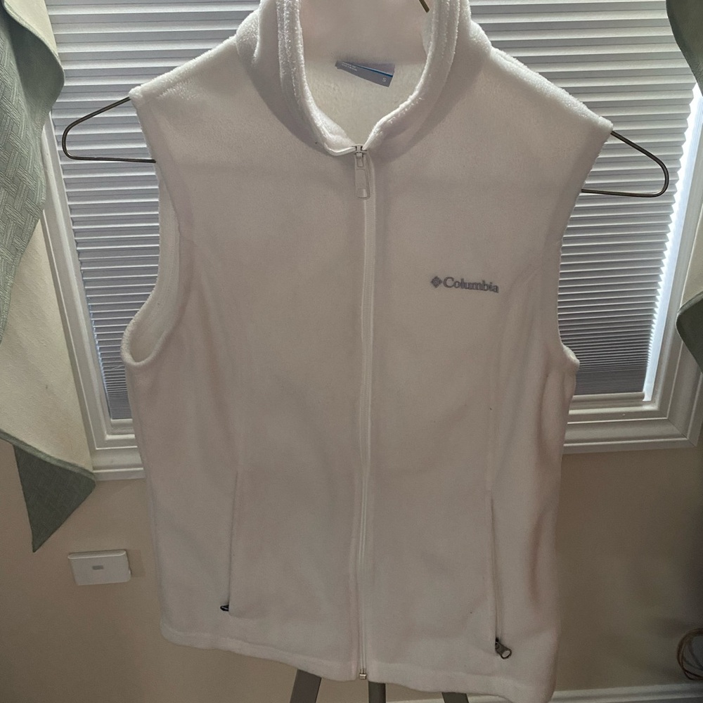 Columbia Soft White Fleece Vest